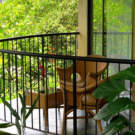 Hotel Poetree Thekkady Extérieur photo