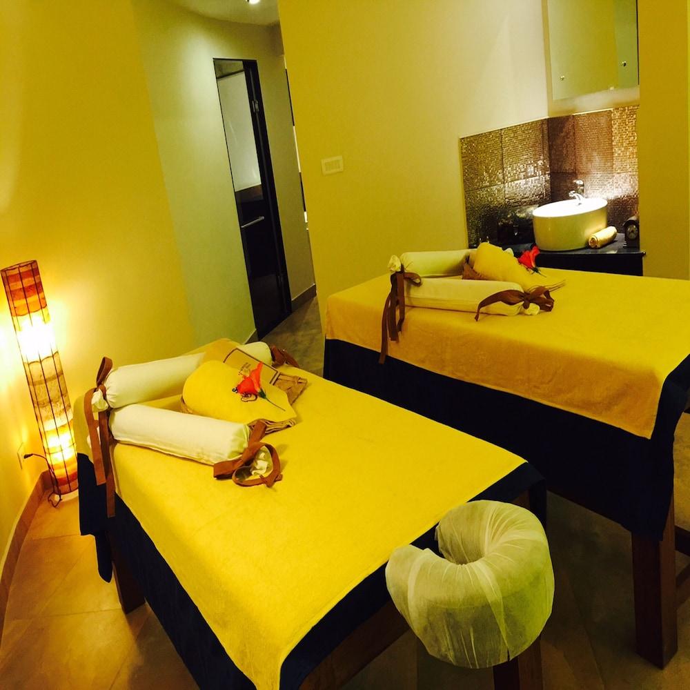 Hotel Poetree Thekkady Extérieur photo