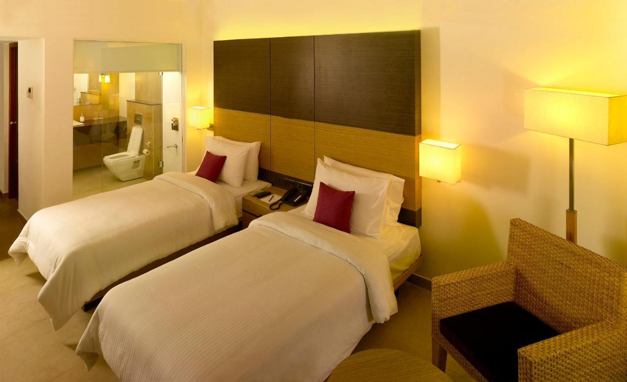 Hotel Poetree Thekkady Extérieur photo